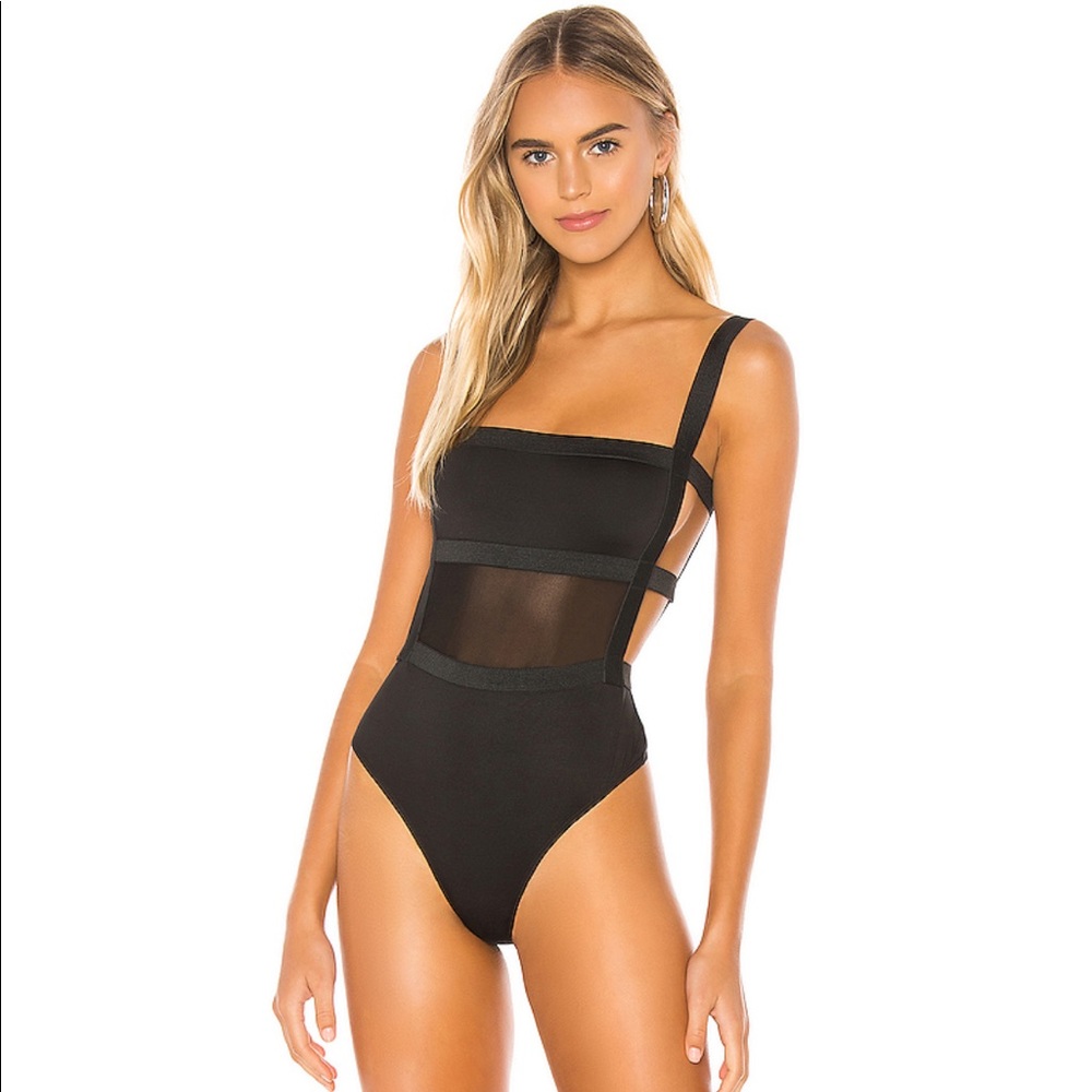 Superdown Camille Strappy Back Bodysuit Black XS